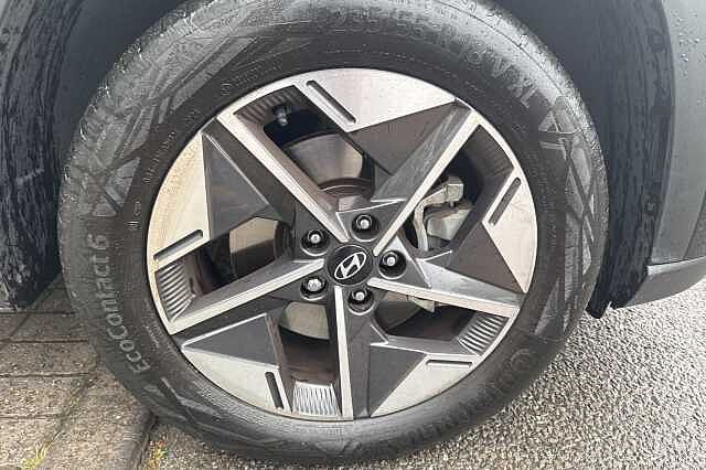Hyundai TUCSON 1.6T Plug-in Hybrid Premium 5dr Auto Black