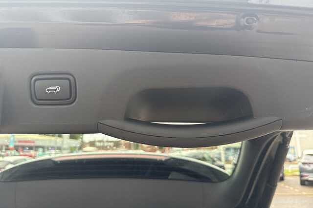 Hyundai TUCSON 1.6T Plug-in Hybrid Premium 5dr Auto Black