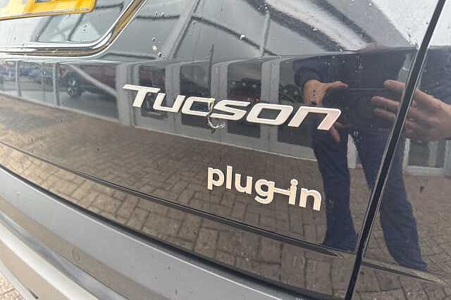 Hyundai TUCSON 1.6T Plug-in Hybrid Premium 5dr Auto Black