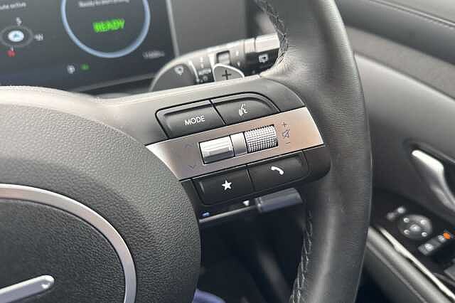 Hyundai TUCSON 1.6T Plug-in Hybrid Premium 5dr Auto Black