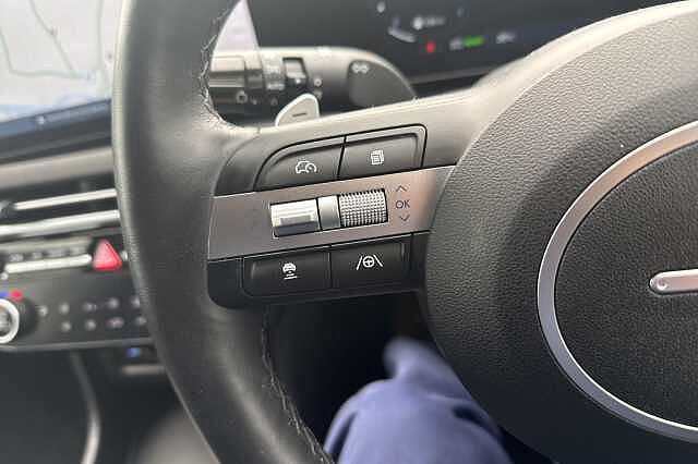 Hyundai TUCSON 1.6T Plug-in Hybrid Premium 5dr Auto Black
