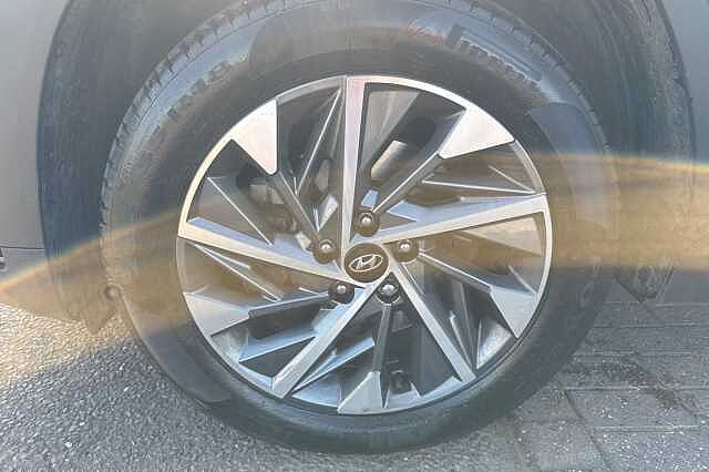 Hyundai TUCSON 1.6 TGDi 48V MHD Premium 5dr 2WD DCT Black