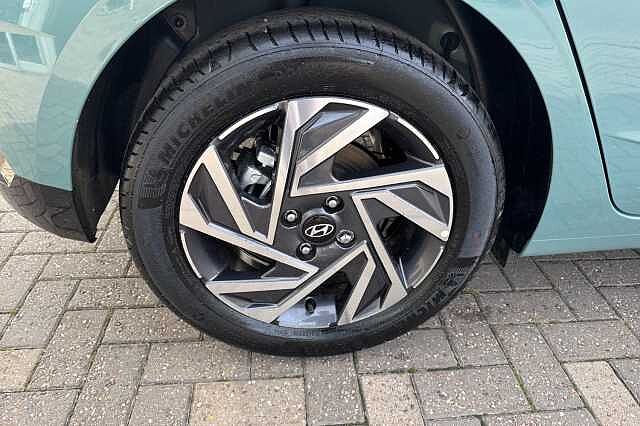 Hyundai I20 1.0T GDi 90 Element 5dr DCT Mangrove Green