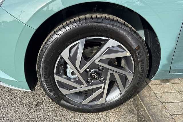 Hyundai I20 1.0T GDi 90 Element 5dr DCT Mangrove Green