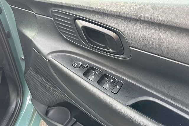 Hyundai I20 1.0T GDi 90 Element 5dr DCT Mangrove Green