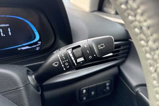 Hyundai I20 1.0T GDi 90 Element 5dr DCT Mangrove Green