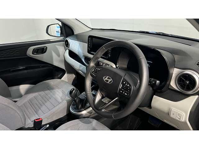 Hyundai I10 I10 1.2 [79] Premium 5dr Auto [Nav] Atlas White