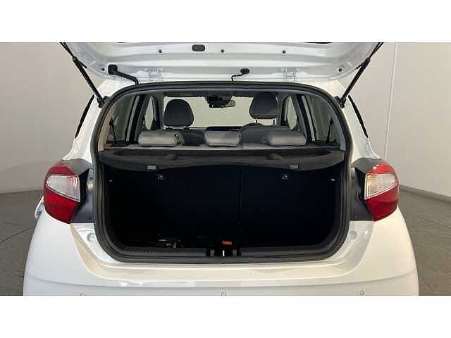 Hyundai I10 I10 1.2 [79] Premium 5dr Auto [Nav] Atlas White