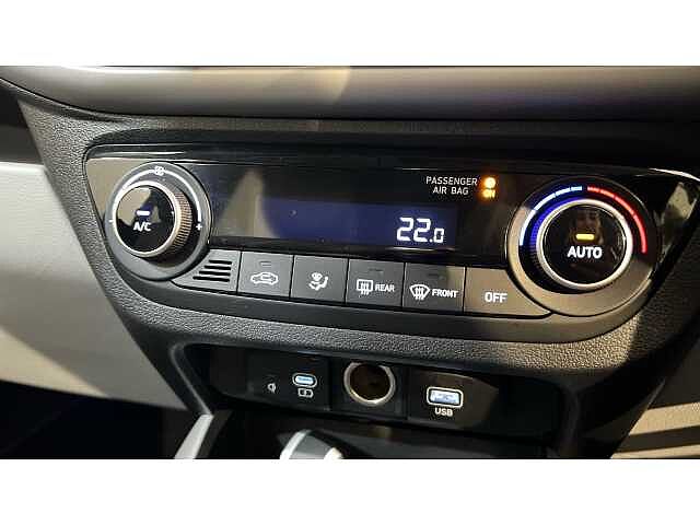 Hyundai I10 I10 1.2 [79] Premium 5dr Auto [Nav] Atlas White