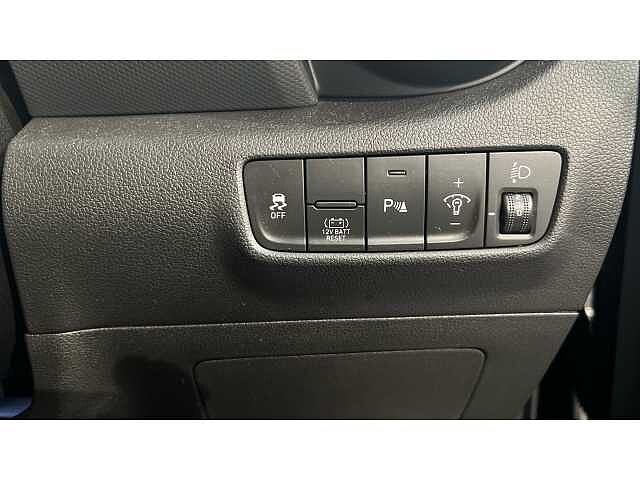 Hyundai KONA KONA 1.6 GDi Hybrid Premium 5dr DCT BLACK