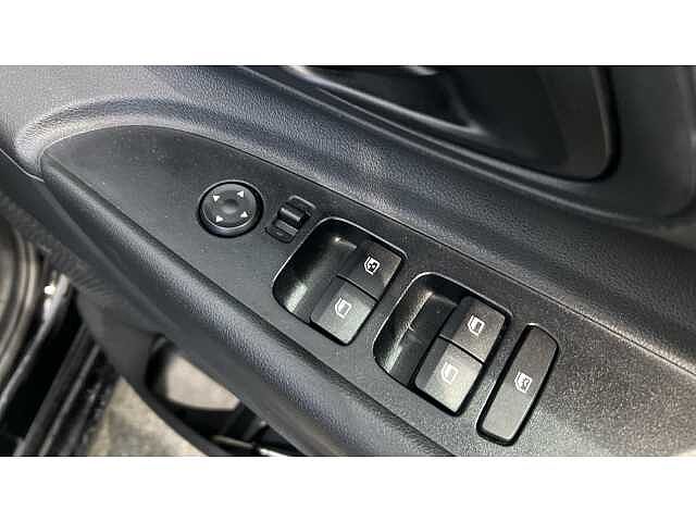 Hyundai I20 I20 1.0T GDi 48V MHD SE Connect 5dr DCT BLACK