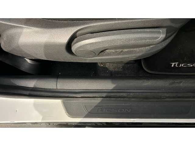 Hyundai TUCSON TUCSON 1.6 GDi S Connect 5dr 2WD WHITE