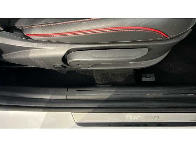 Hyundai TUCSON TUCSON 1.6T Plug-in Hybrid N Line 5dr Auto Atlas White