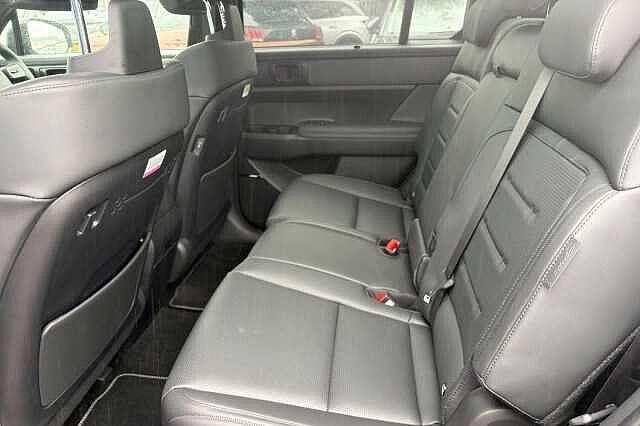 Hyundai SANTA FE 1.6T Calligraphy Auto 4WD Euro 6 (s/s) 5dr (7Seat) Black