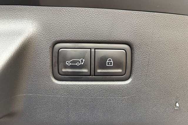 Hyundai SANTA FE 1.6T Calligraphy Auto 4WD Euro 6 (s/s) 5dr (7Seat) Black