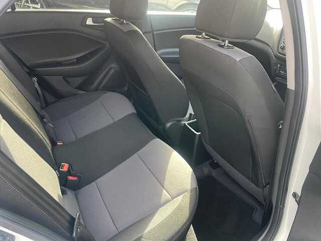 Hyundai I20 1.2 Play Euro 6 (s/s) 5dr White