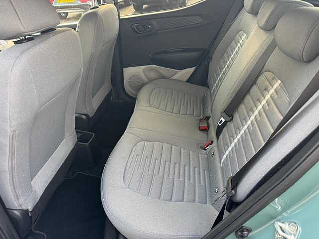 Hyundai i10 1.0 MPi Premium 5dr