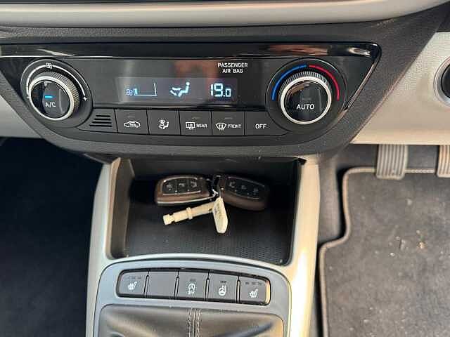 Hyundai i10 1.0 MPi Premium 5dr