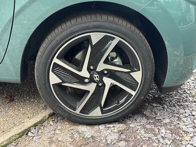 Hyundai I10 1.2 [79] Premium 5dr [Nav] Mangrove Green