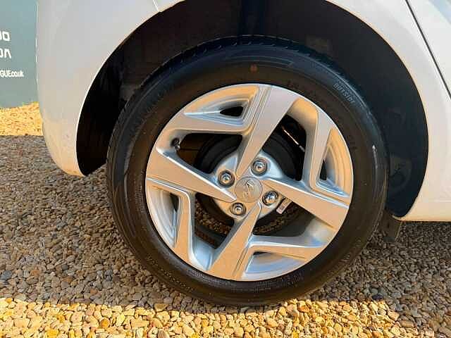 Hyundai I10 1.0 MPi SE Connect 5dr Auto White