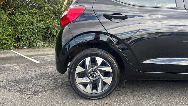 Hyundai I10 1.0 [63] Advance 5dr Auto [Nav] Petrol Hatchback Black