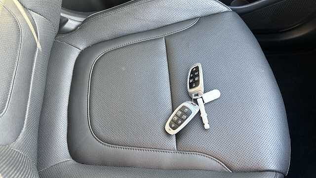 Hyundai TUCSON 1.6 TGDi Plug-in Hybrid Ultimate 5dr 4WD Auto Estate Grey