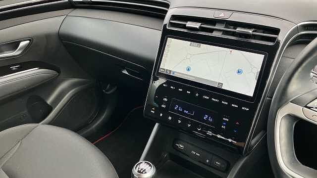 Hyundai TUCSON 1.6 TGDi Premium 5dr 2WD Petrol Estate Red
