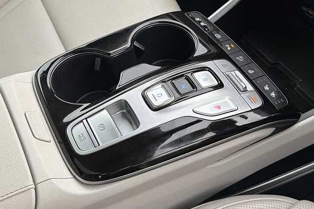 Hyundai TUCSON 1.6 T-GDi Plug-in Hybrid Ultimate 5dr 4WD Auto White