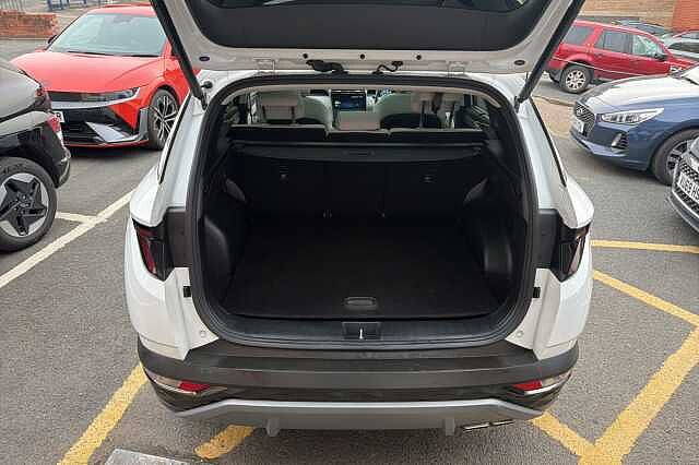 Hyundai TUCSON 1.6 T-GDi Plug-in Hybrid Ultimate 5dr 4WD Auto White