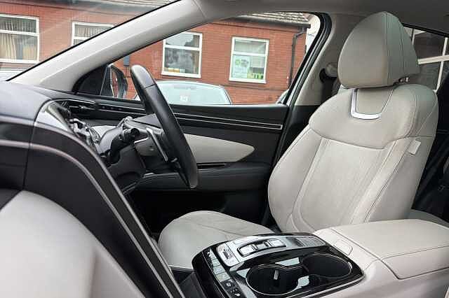 Hyundai TUCSON 1.6 T-GDi Plug-in Hybrid Ultimate 5dr 4WD Auto White