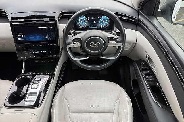 Hyundai TUCSON 1.6 T-GDi Plug-in Hybrid Ultimate 5dr 4WD Auto White