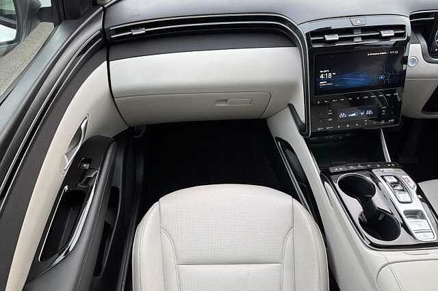 Hyundai TUCSON 1.6 T-GDi Plug-in Hybrid Ultimate 5dr 4WD Auto White