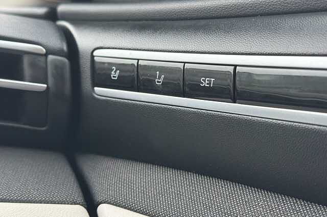 Hyundai TUCSON 1.6 T-GDi Plug-in Hybrid Ultimate 5dr 4WD Auto White