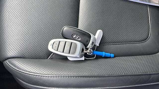 Hyundai TUCSON 1.6 TGDi Hybrid 230 Ultimate 5dr 2WD Auto Hybrid Estate Black