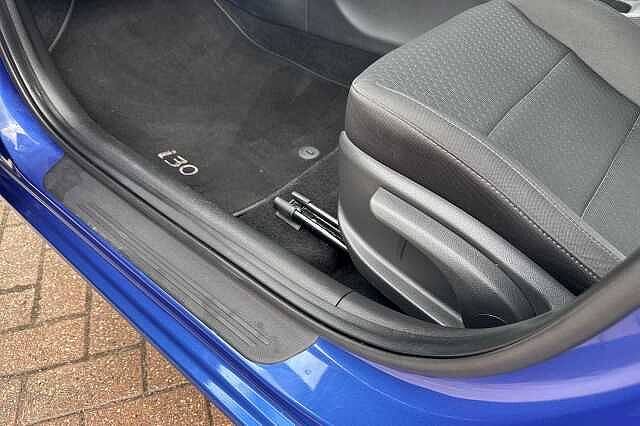 Hyundai I30 FASTBACK 1.4T GDI N Line 5dr Champion Blue