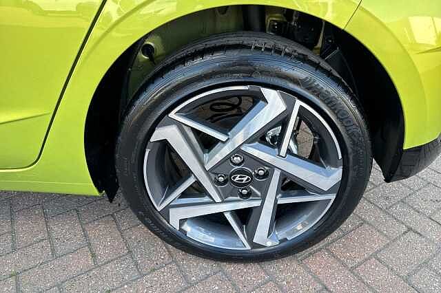 Hyundai I20 1.0T GDi 90 Tech Line 5dr DCT Lucid Lime