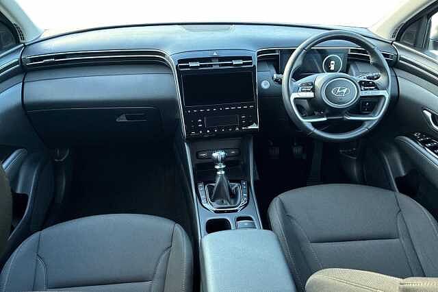 Hyundai TUCSON 1.6 T Gdi Premium Suv 5dr Petrol Manual Euro 6 (s/s) (150 Ps) Shimmering Silver