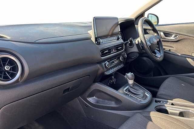 Hyundai KONA 1.6 H Gdi Premium Suv 5dr Petrol Hybrid Dct Euro 6 (s/s) (141 Ps) White