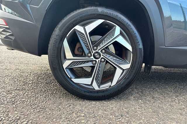 Hyundai TUCSON 1.6 H T Gdi Premium Suv 5dr Petrol Hybrid Auto Euro 6 (s/s) (230 Ps) Dark Knight Grey