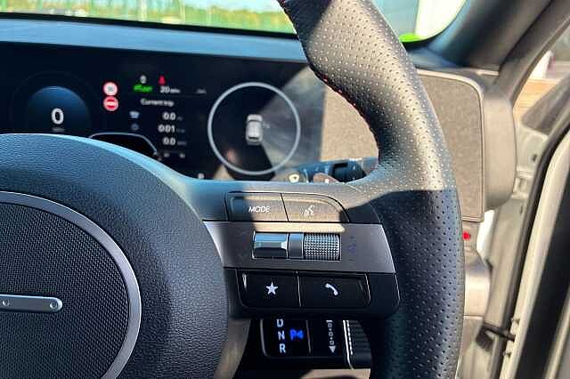 Hyundai KONA 1.6 H Gdi N Line Suv 5dr Petrol Hybrid Dct Euro 6 (s/s) (138 Ps) White
