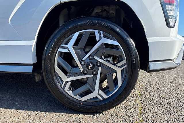 Hyundai KONA 1.6 H Gdi N Line Suv 5dr Petrol Hybrid Dct Euro 6 (s/s) (138 Ps) White
