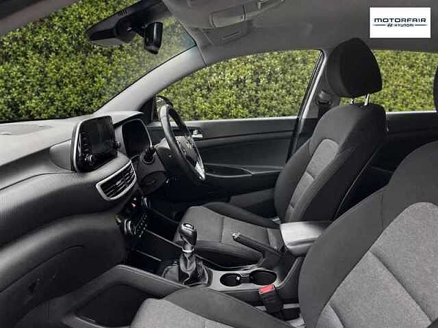 Hyundai TUCSON 1.6 GDi SE Nav SUV 5dr Petrol Manual Euro 6 (s/s) (132 ps) Black