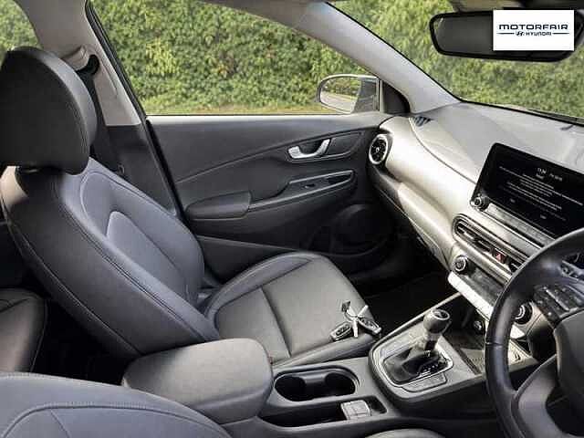 Hyundai KONA HYBRID 1.6 T-GDi Ultimate SUV 5dr Petrol Manual Euro 6 (s/s) (150 ps) Black