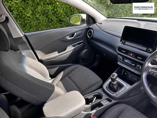 Hyundai KONA 1.0 T-GDi MHEV Premium SUV 5dr Petrol Hybrid Manual Euro 6 (s/s) (120 ps) White