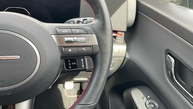 Hyundai KONA 1.6 h-GDi N Line S SUV 5dr Petrol Hybrid DCT Euro 6 (s/s) (138 ps) Abyss Black