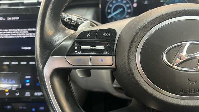 Hyundai TUCSON 1.6 T-GDi 13.8kWh Ultimate SUV 5dr Petrol Plug-in Hybrid Auto 4WD Euro 6 (s/s) ( Black