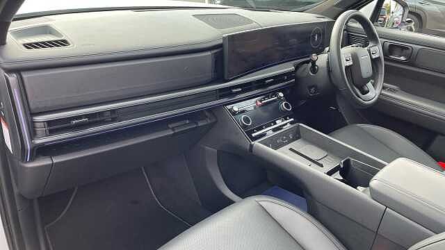 Hyundai SANTA FE 1.6T Calligraphy SUV 5dr Petrol Hybrid Auto Euro 6 (s/s) (7Seat) (239 ps) Creamy White