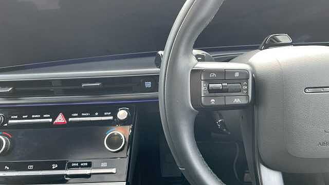 Hyundai SANTA FE 1.6T Calligraphy SUV 5dr Petrol Hybrid Auto Euro 6 (s/s) (7Seat) (239 ps) Creamy White