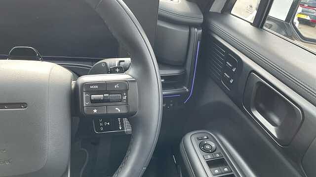 Hyundai SANTA FE 1.6T Calligraphy SUV 5dr Petrol Hybrid Auto Euro 6 (s/s) (7Seat) (239 ps) Creamy White