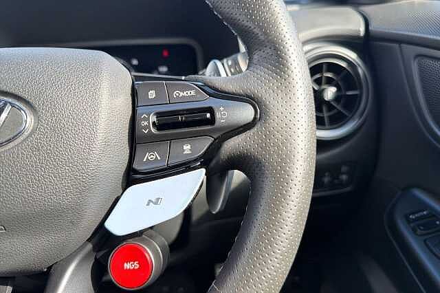 Hyundai KONA 2.0 T Gdi N Suv 5dr Petrol Dct Euro 6 (s/s) (280 Ps) Phantom Black